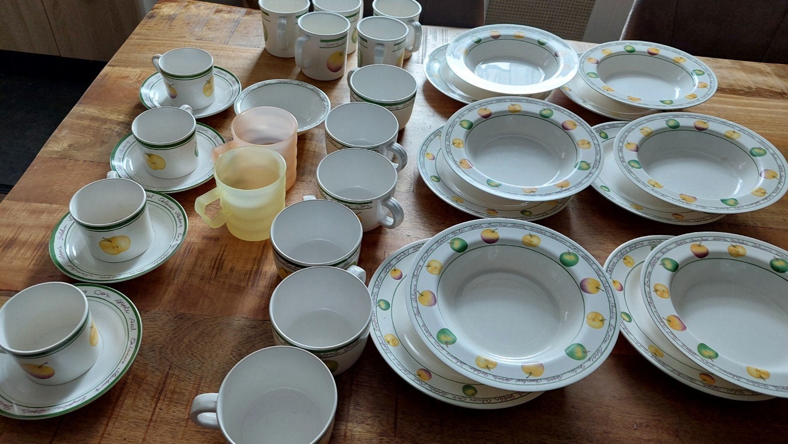 Appeltjes servies, Ophalen of Verzenden