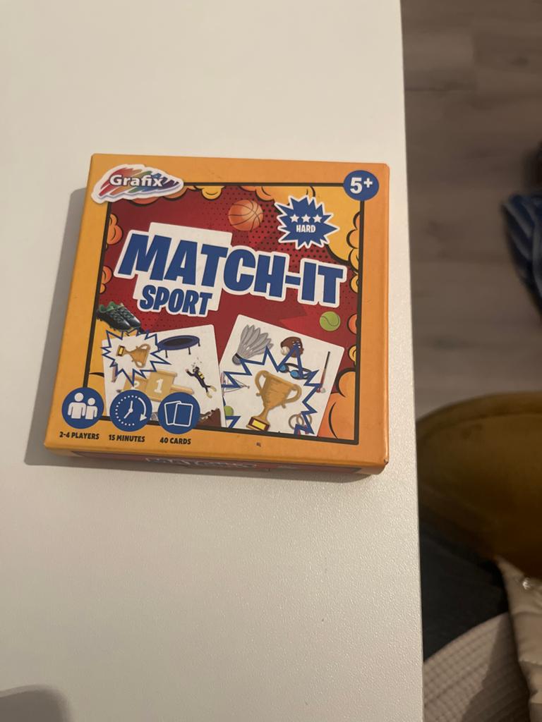 Match-It Sport kaartspel - Nieuw en ongeopend!, Drie of vier spelers, Ophalen of Verzenden, Nieuw