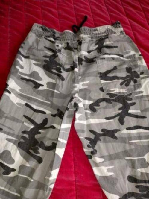 Camouflage broek, Kleding | Dames, Maat 38/40 (M), Verzenden, Nieuw, Grijs