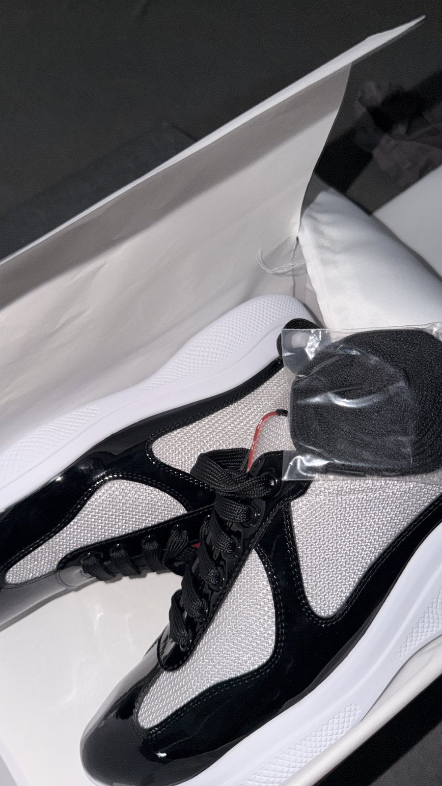 Authentieke Prada cups Maat 39 - Nieuw met doos, Kleding | Dames, Schoenen, Verzenden, Zwart, Nieuw, Sneakers of Gympen