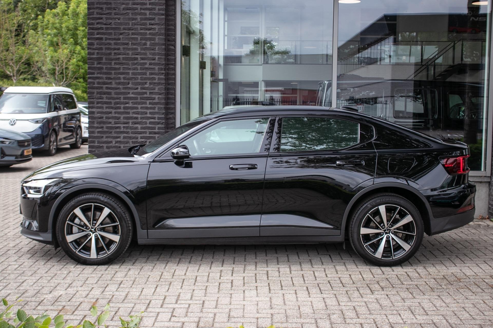Polestar 2 Long Range Single Motor 78 kWh | 19" Lmv | Keyles, Auto's, Polestar, Stof, Gebruikt, 1969 kg, Zwart