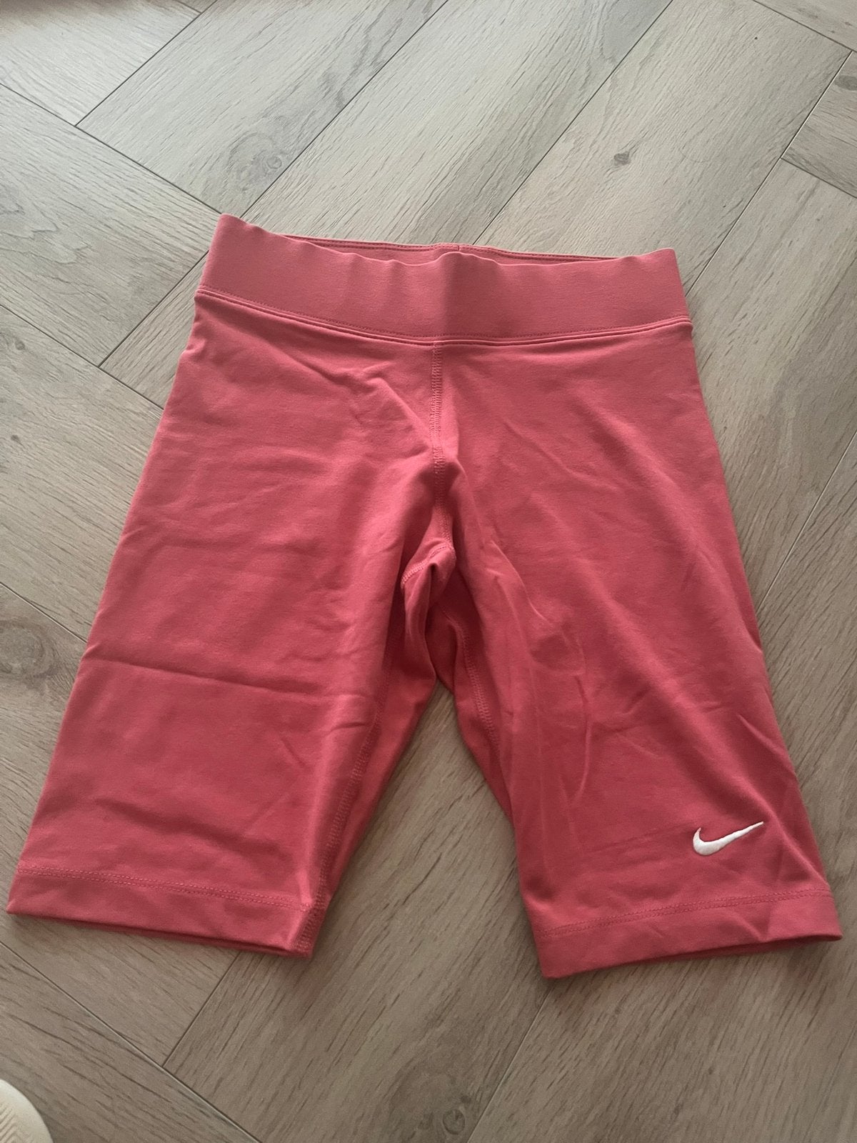 Nike short / bikershort, Verzenden, Zo goed als nieuw, Roze, Maat 34 (XS) of kleiner