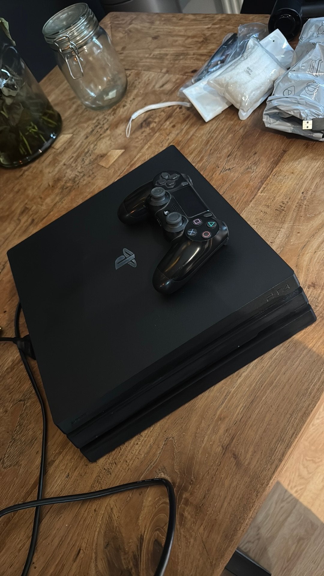 Ps4 pro, Ophalen, Zo goed als nieuw, 1 TB, Met 1 controller