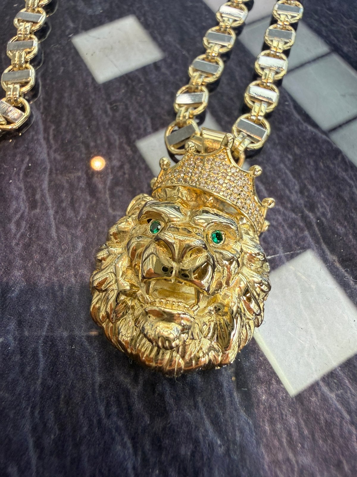 Prachtige 14 karaat gouden kingsley ketting met leeuw hanger, Ophalen of Verzenden, Nieuw, Goud