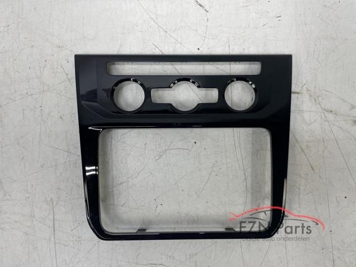 VW Caddy 2k5 Sierlijst navi en climate control inleg dashboa, Auto-onderdelen, Ophalen of Verzenden, Gebruikt