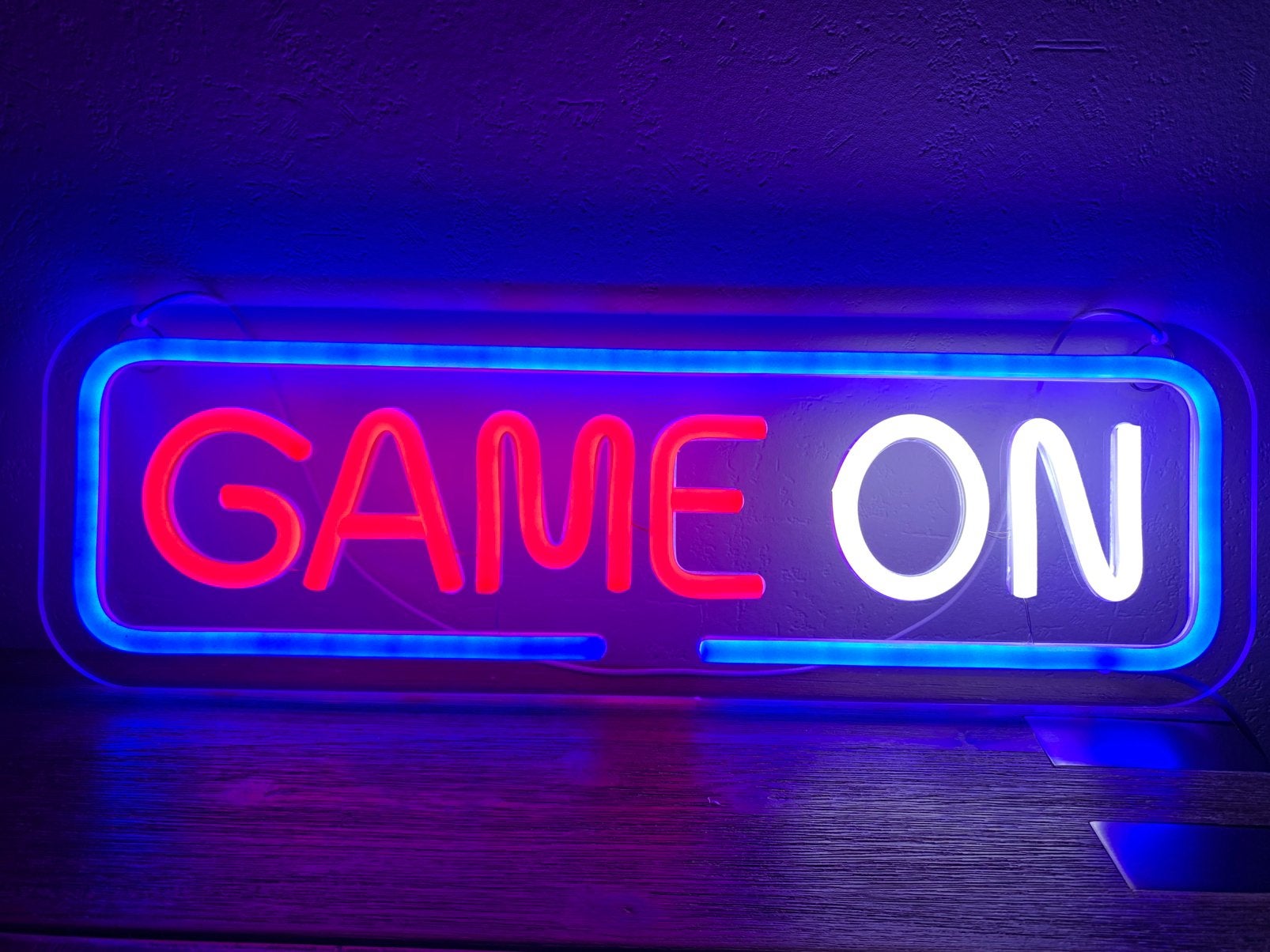 Neon verlichting, Ophalen, Zo goed als nieuw