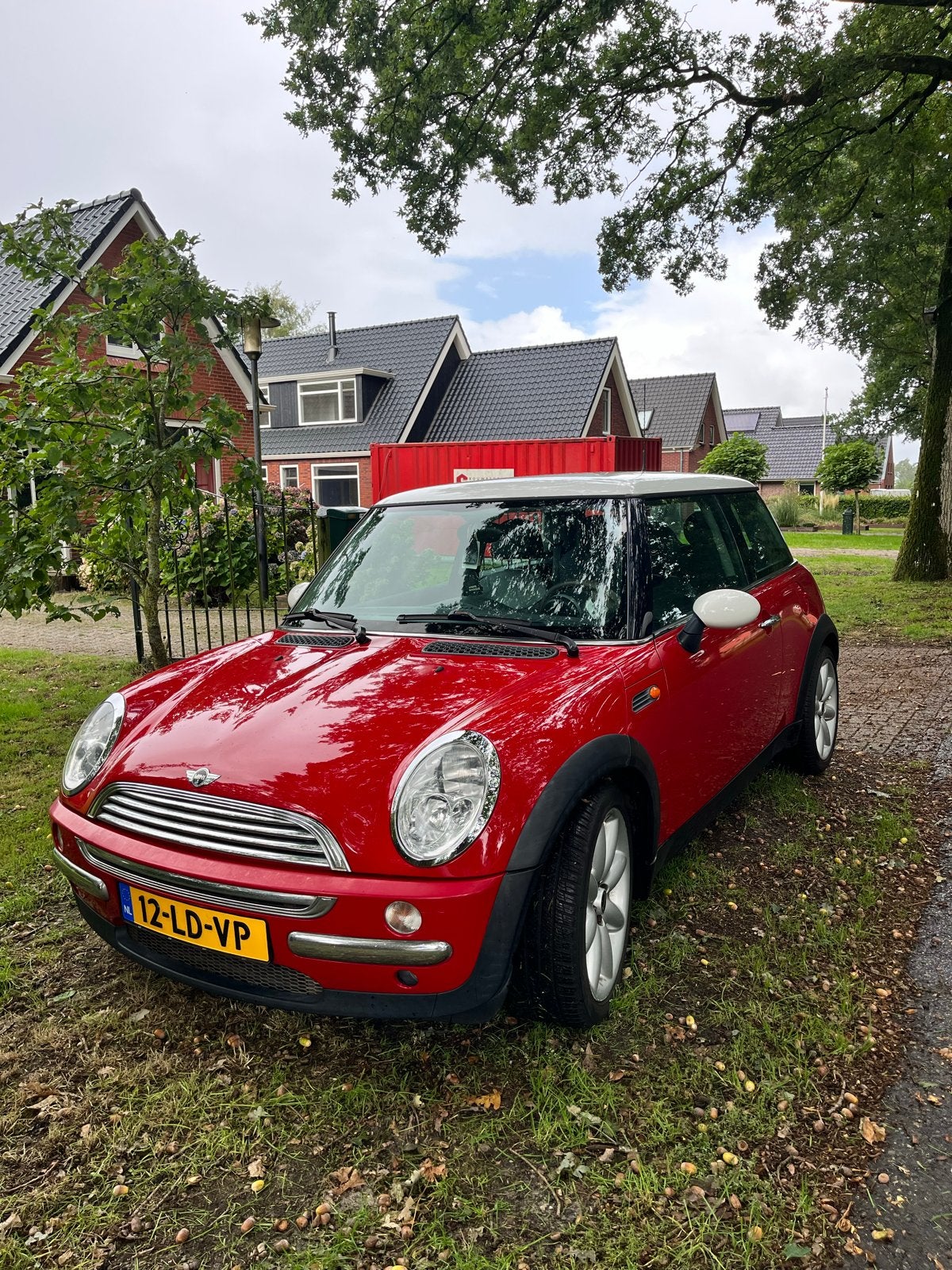 Mini 1.6 16V Cooper 2002 Rood, Auto's, Mini, Voorwielaandrijving, 15 km/l, 4 cilinders, 4 stoelen