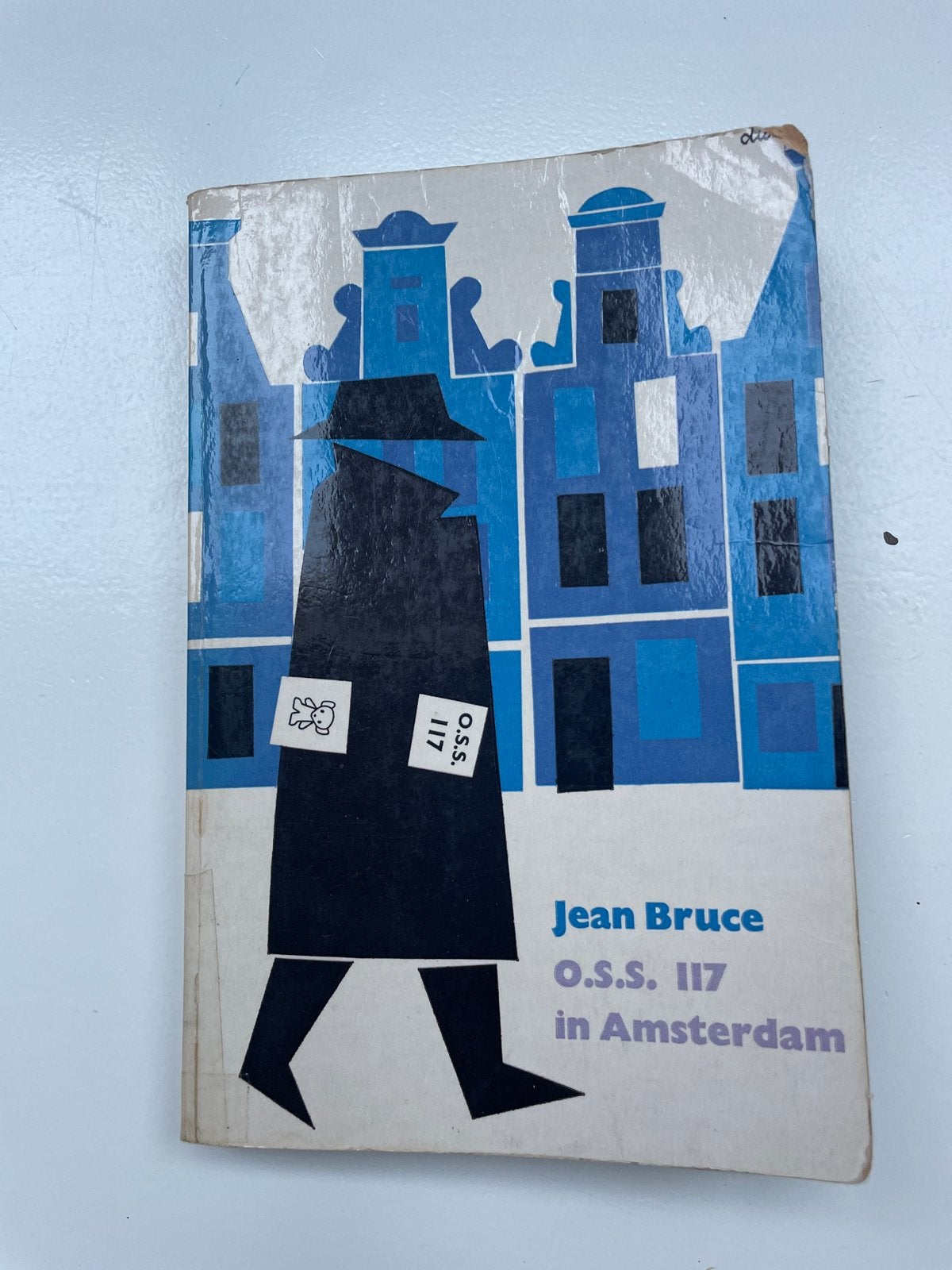 O.S.S. 117 in Amsterdam - Jean Bruce (Zwarte Beertjes), Ophalen of Verzenden, Gelezen