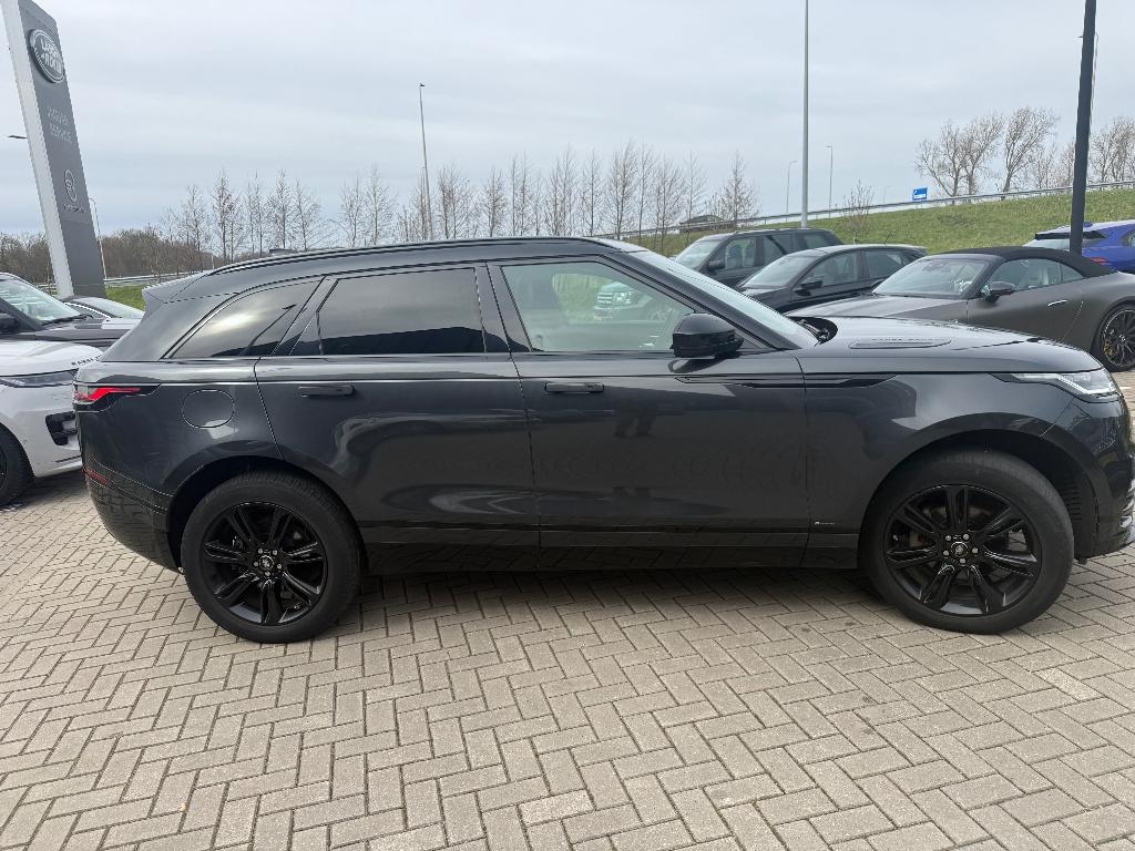 Land Rover Range Rover Velar D180 180pk AWD AUT 2020 Grijs, Auto's, Land Rover, Automaat, 1857 kg, Zwart, 4 cilinders