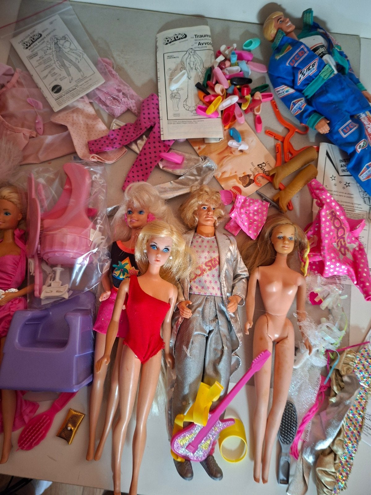 partijtje vintage barbie poppen dolls mattel spulletjes, Verzenden
