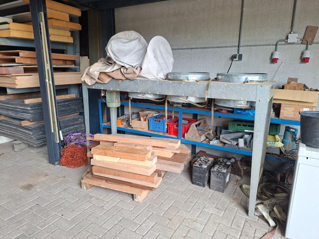 Afzuig installatie houtbewerking, Ophalen