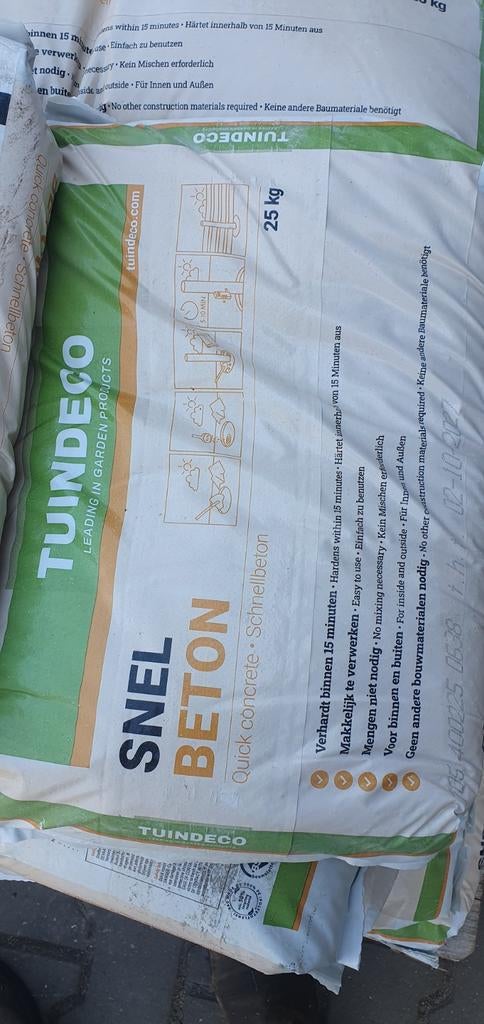 Snelbeton 25 kg nog enkele zakken beschikbaar, Doe-het-zelf en Verbouw, Overige Doe-het-zelf en Verbouw, Ophalen, Nieuw
