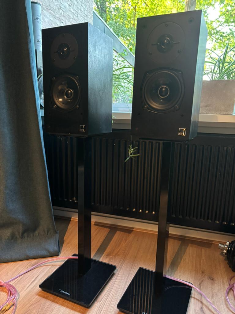 KEF Reference 101 met Norstone stands., Audio, Tv en Foto, Luidsprekers, Gebruikt, Front, Rear of Stereo speakers, 60 tot 120 watt