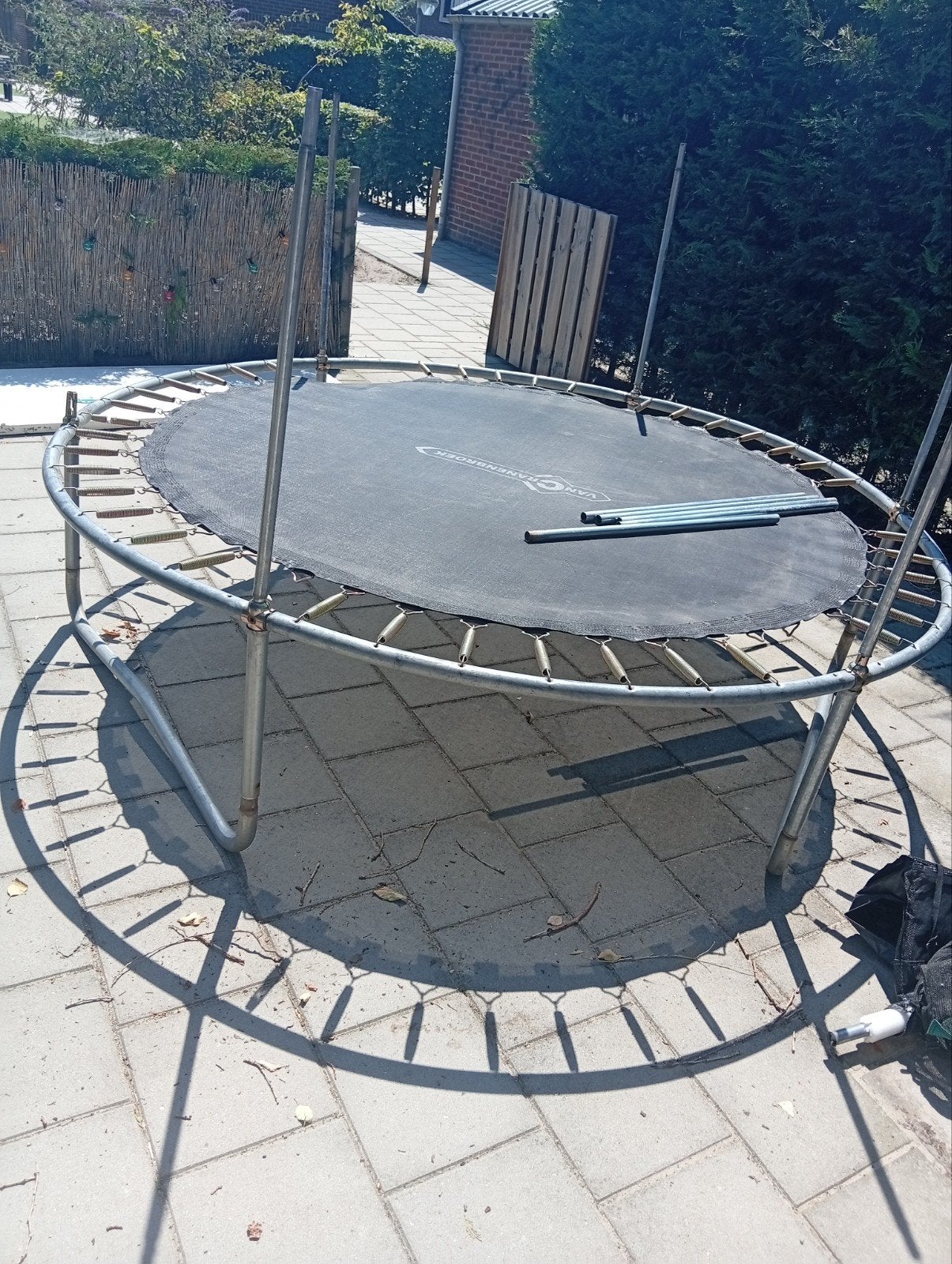 Grote trampoline met veiligheidsnet zelf demonteren, Ophalen, Gebruikt