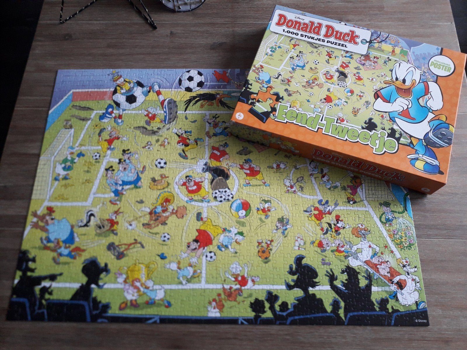 Duck Eend-Tweetje voetbal puzzel 1000 st incl. poster

Op te, Ophalen, 500 t/m 1500 stukjes, Zo goed als nieuw