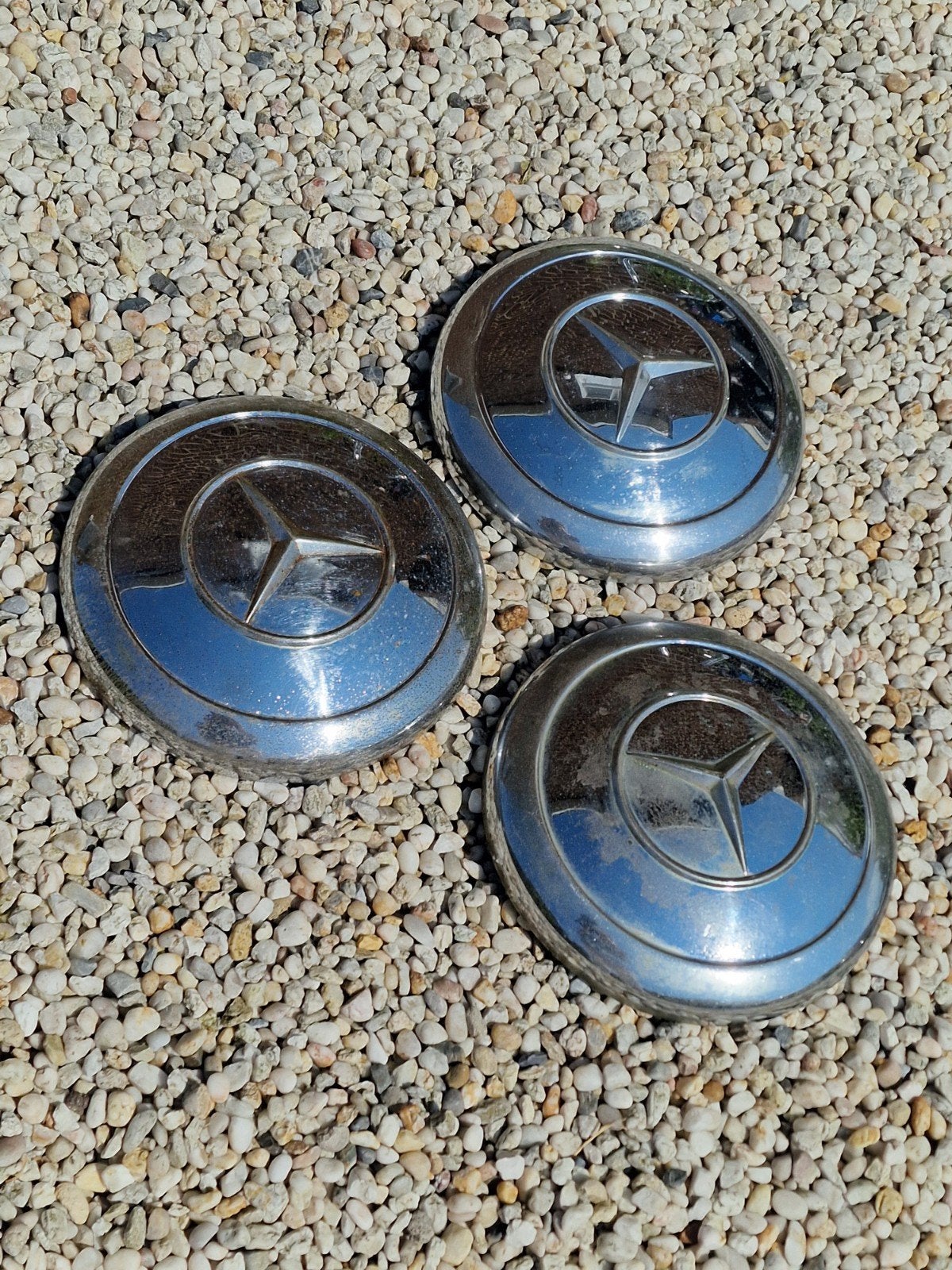 3 wieldoppen oldtimer Mercedes - lichte corrosie, Auto diversen, Wieldoppen, Gebruikt, Ophalen of Verzenden