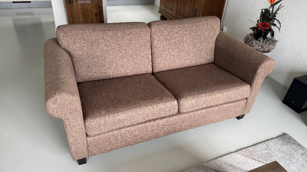 Nette 2,5‑zits bank in Taupe – comfortabele zit, Huis en Inrichting, Banken | Bankstellen, Ophalen, Gebruikt, Overige maten, 150 tot 200 cm