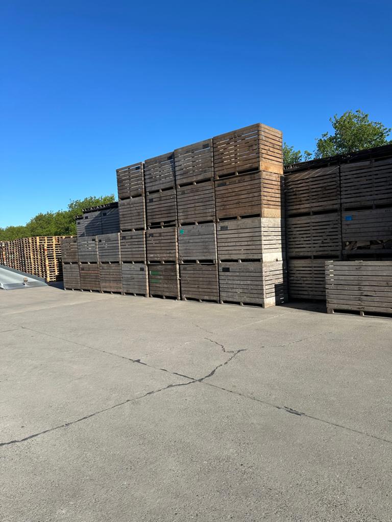 2 kubs kisten voor opslag - Heftruck laadbaar, Ophalen of Verzenden, Zo goed als nieuw