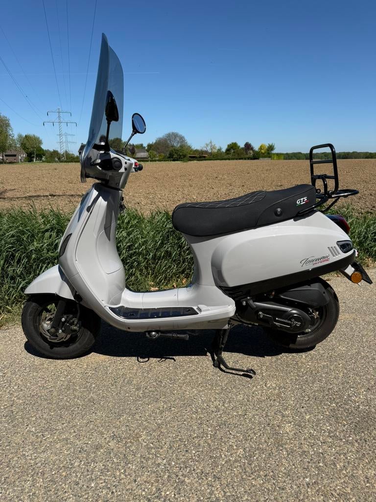 GTS Toscana Dynamic, Fietsen en Brommers, Scooters | Overige merken, Ophalen, Zo goed als nieuw, Benzine, 50 cc
