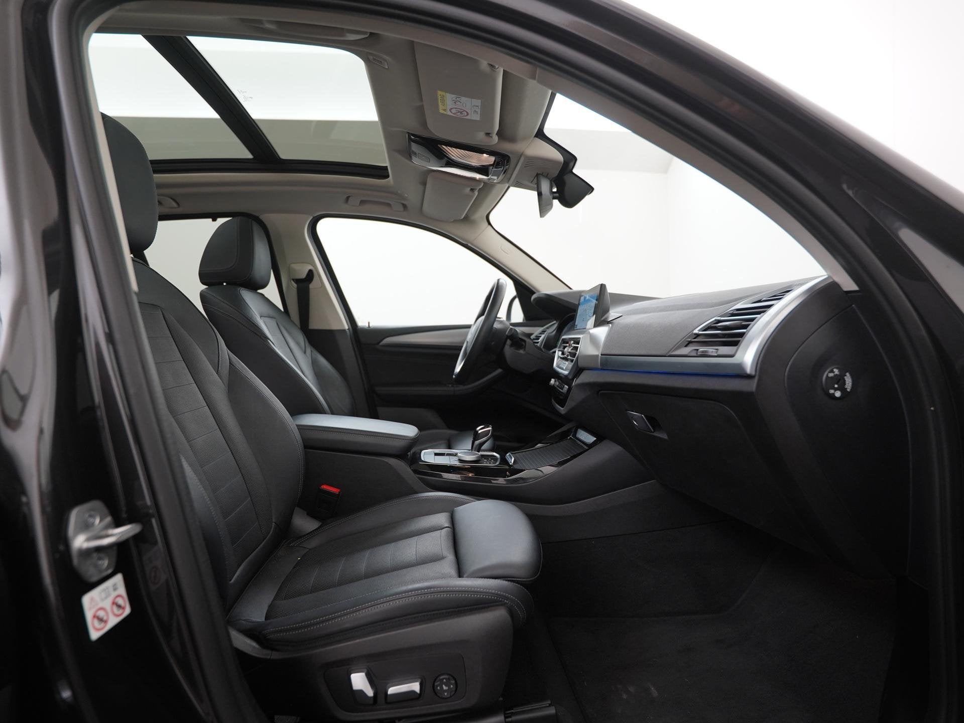 BMW X3 xDrive30e X Line | Panoramadak | Trekhaak | Stoelvent, Auto's, BMW, Gebruikt, 4 cilinders, Bedrijf, Automatische klimaatregeling
