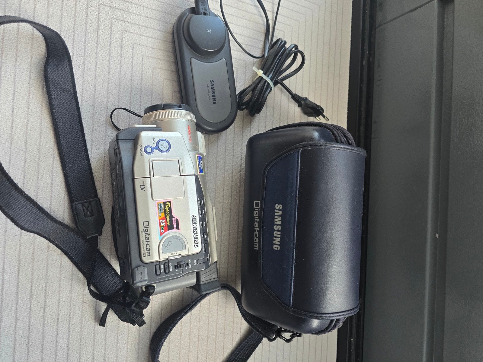 Samsung Digital Cam Mini DV VP-D82 Camcorder, Mini dv, Gebruikt, Ophalen of Verzenden, 8 tot 20x
