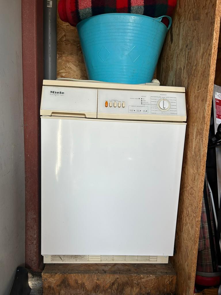 Miele Novotronic wasdroger – werkt goed, Witgoed en Apparatuur, Wasdrogers, Ophalen, Gebruikt, Luchtafvoer, 4 tot 6 kg