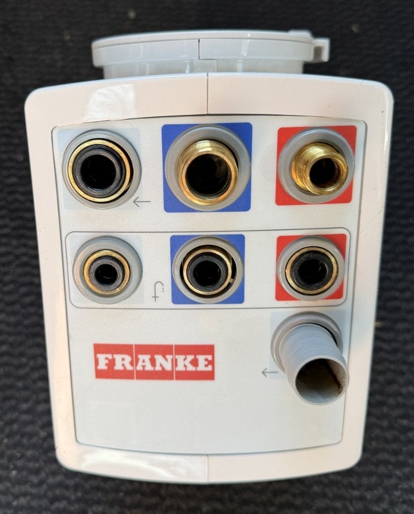 Franke M-BOX 3-1 verdeelunit heet/koud water, Gebruikt, Minder dan 20 liter, Onbekend, Boiler