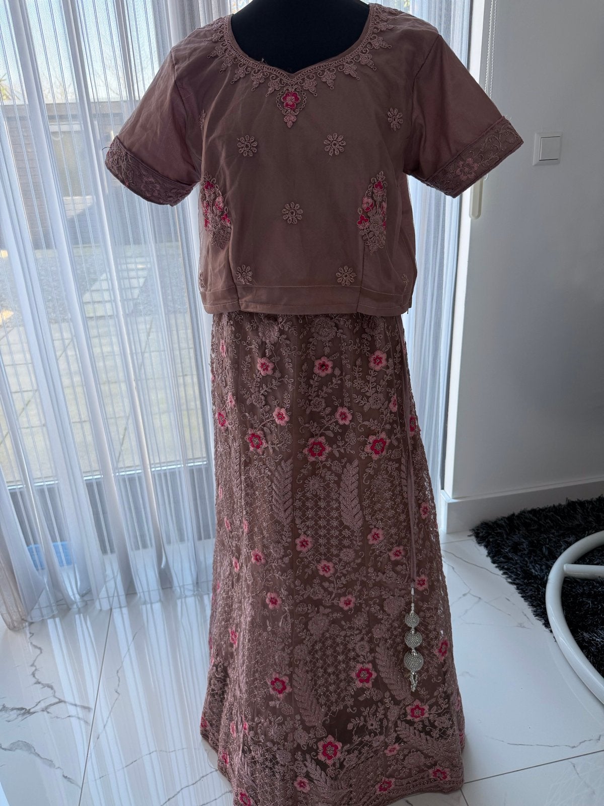Prachtige Indiase Lehenga Choli maat 42/44 paars als nieuw, Overige typen, Paars, Maat 42/44 (L), Ophalen of Verzenden