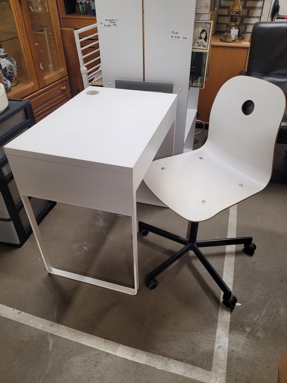 bureautje en bureaustoel Ikea Vagsberg/Sporren, Ophalen, Gebruikt
