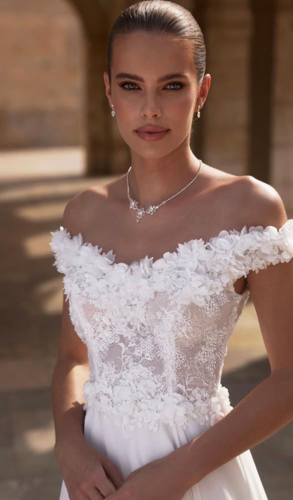 Romantische trouwjurk Maat 38,40,42,44, Ophalen, Nieuw, Wit, Trouwjurk