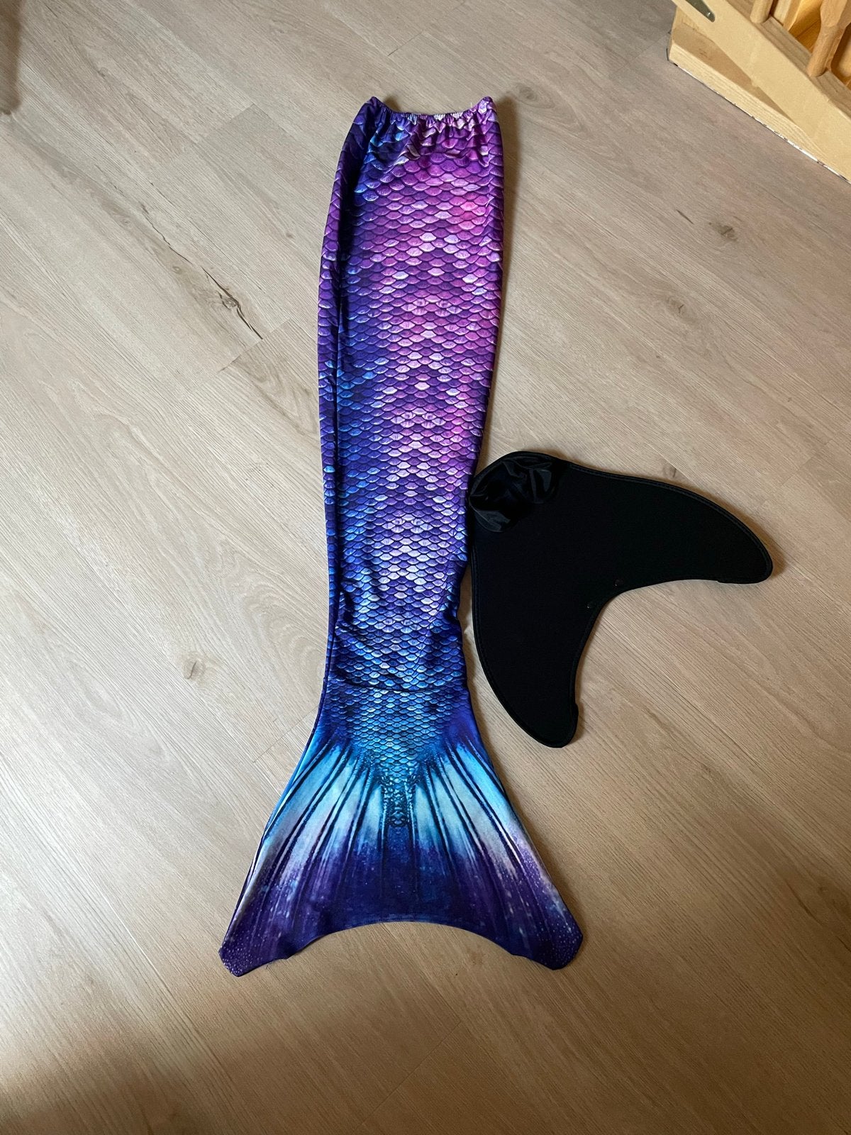 Zeemeerminstaart met monovin - paars/blauw - maat 150, Kinderen en Baby's, Ophalen of Verzenden, Zo goed als nieuw, Meisje