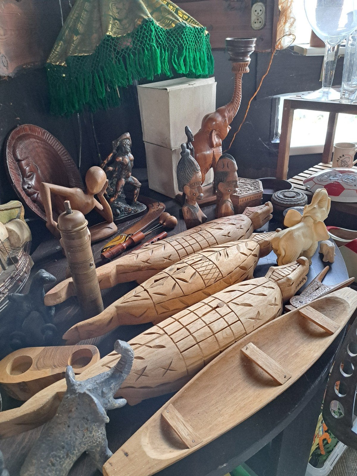 Collectie van houten beelden en decoratie, Antiek en Kunst, Hout, Gesneden, Bruin, Ophalen of Verzenden