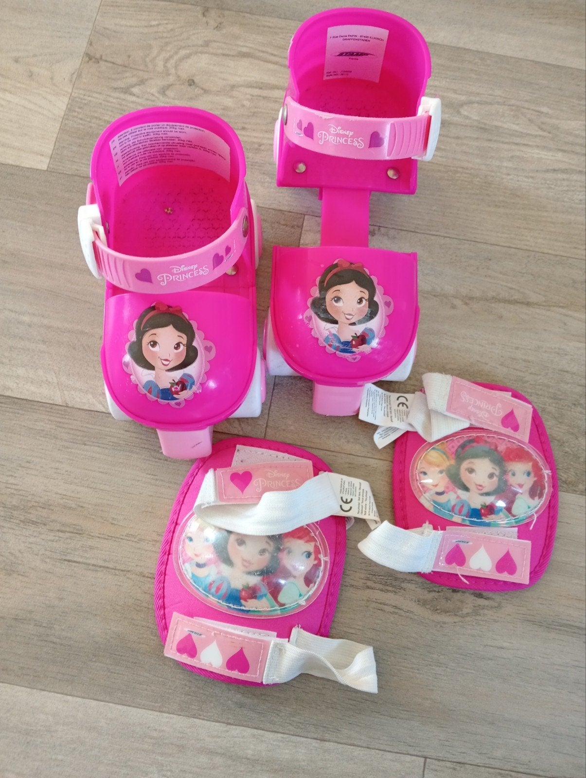 Skates rose Disney in grootte verstelbaar & kniebeschermers, Kinderen en Baby's, Ophalen of Verzenden, Verstelbaar, Zo goed als nieuw
