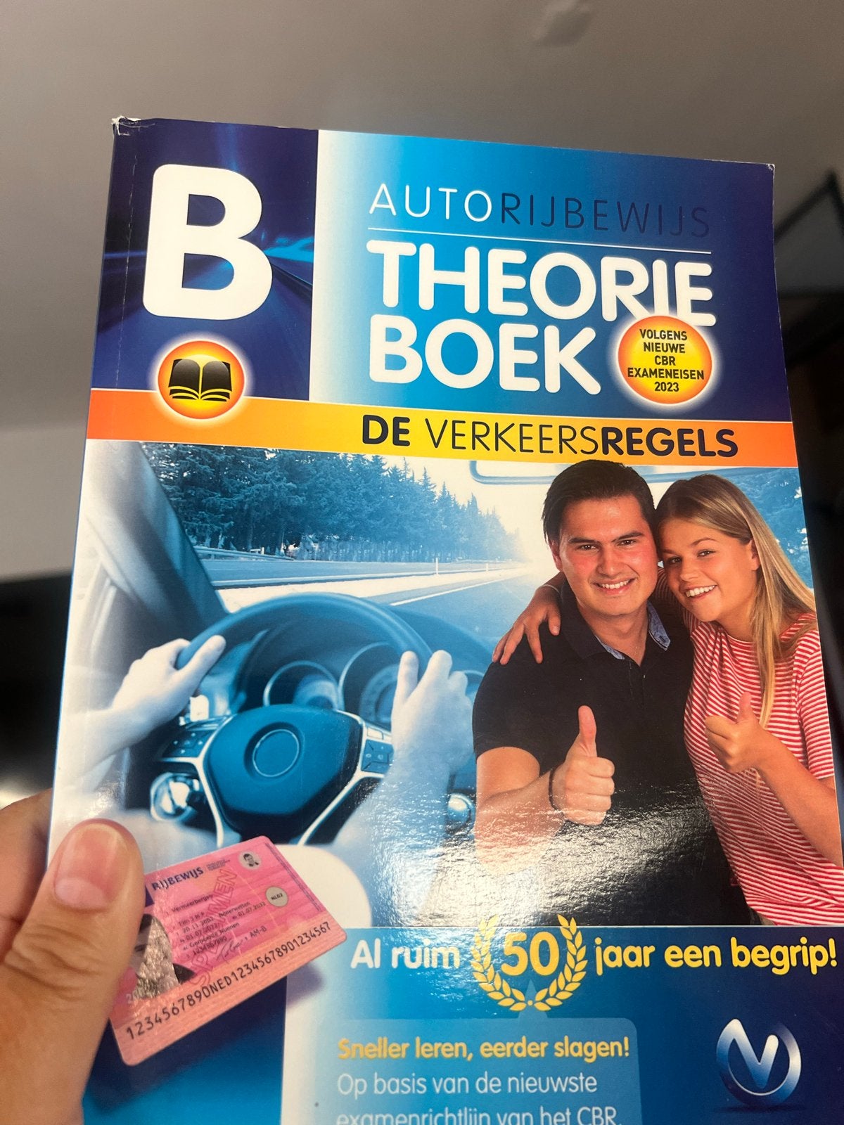 Autorijbewijs B Theorieboek - De Verkeersregels 2023, Boeken, Ophalen, Zo goed als nieuw, LBO