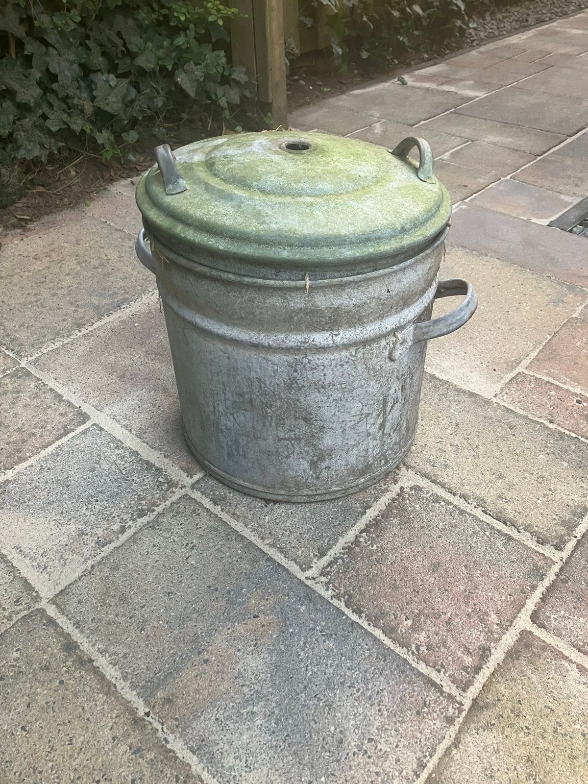 Vintage zinken wasemmer met deksel, Ophalen