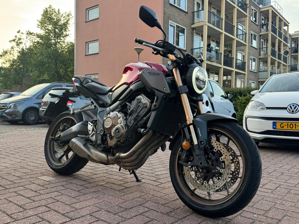 Te koop aangeboden: Honda CB 650 R NEO SPORTS BJ 2023, Motoren, Motoren | Honda, 4 cilinders, Gebruikt, Particulier, Meer dan 35 kW