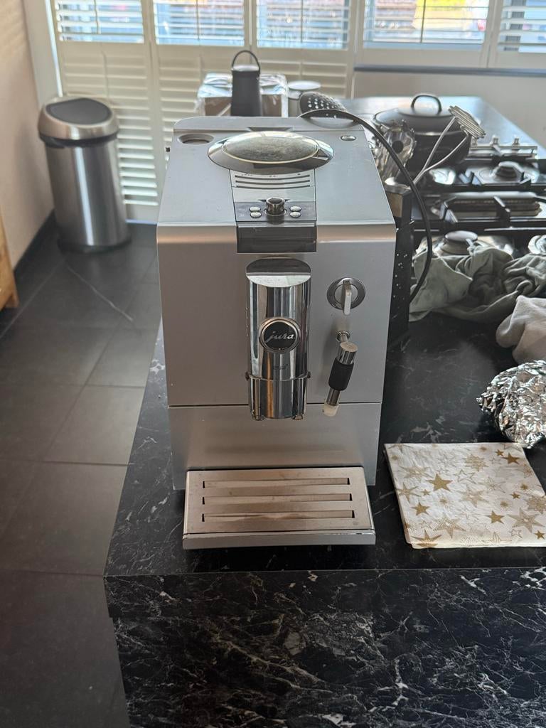 Jura ENA  9 volautomatische espressomachine, Witgoed en Apparatuur, Koffiezetapparaten, Gebruikt, Koffiebonen, Espresso apparaat