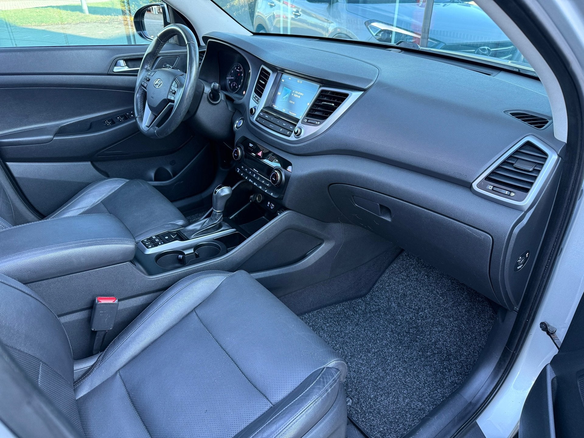 Hyundai Tucson 1.6 T-GDi Premium 4WD - Automaat - Pano/schui, Auto's, Gebruikt, 4 cilinders, Leder, Vierwielaandrijving