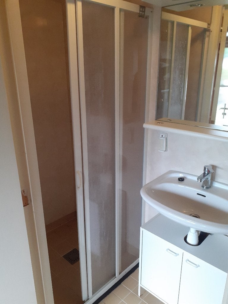 Foto 17 van te koop mooi chalet met tuinhuis naast zwem vis en vaarwater
