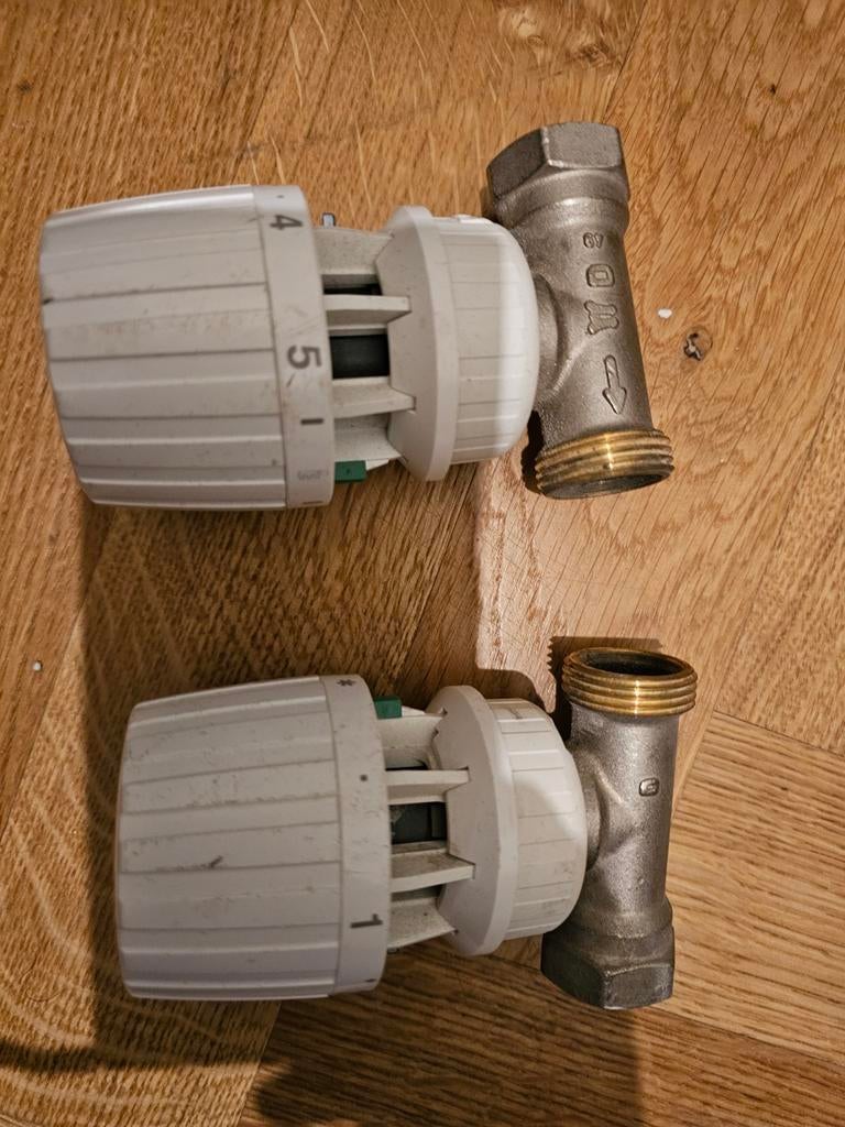 2 Thermostaatkranen Danfoss, Ophalen