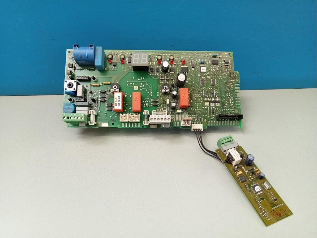 Printplaat met trafo Bosch HRC 42 87483005470, Doe-het-zelf en Verbouw, Verwarming en Radiatoren, Niet ingevuld, Gebruikt, Cv-ketel of Combi-ketel