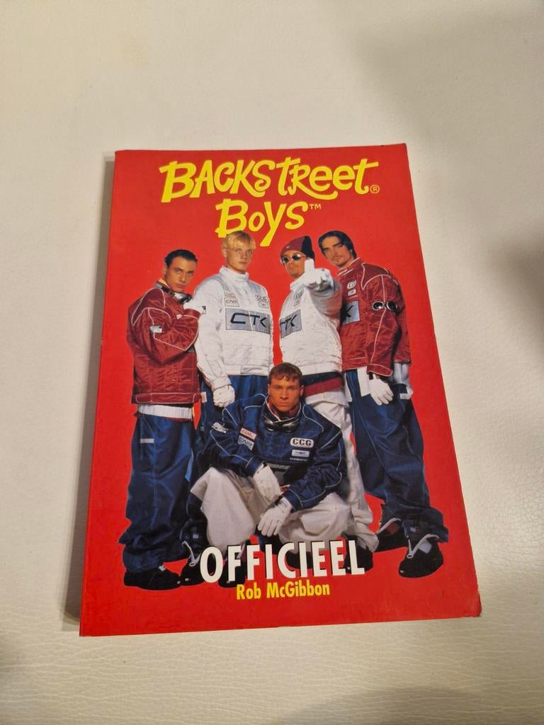 Backstreet Boys Officieel Boek - Rob McGibbon, Boeken, Ophalen of Verzenden, Gelezen, Artiest, Rob McGibbon