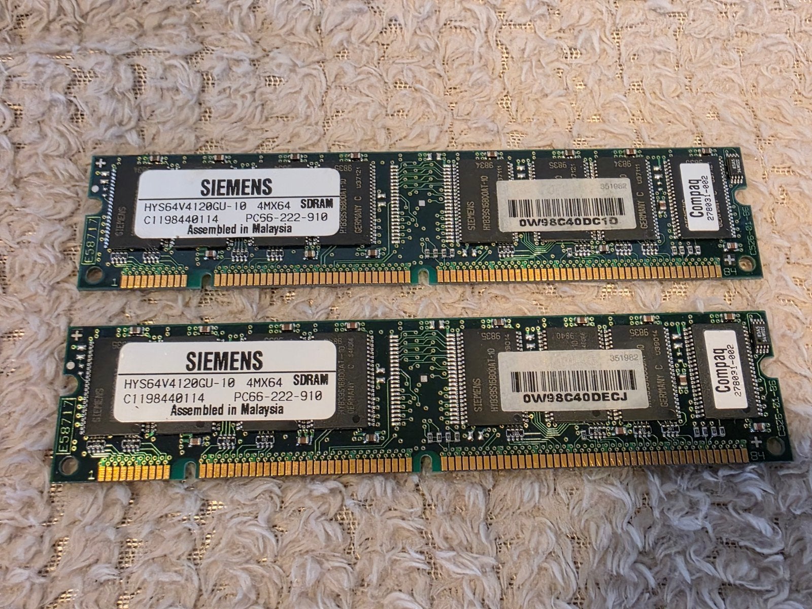 2x Siemens Compaq 32MB PC66 SDRAM 168-Pin | Werkend, Ophalen of Verzenden, DDR, Desktop