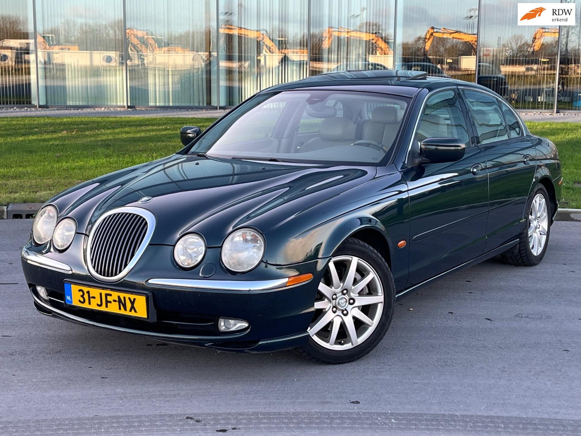 Jaguar S-type 4.0 V8 EXCLUSIVE AIRCO MEMORY, Auto's, Stoelverwarming, Achterwielaandrijving, Gebruikt, 8 cilinders