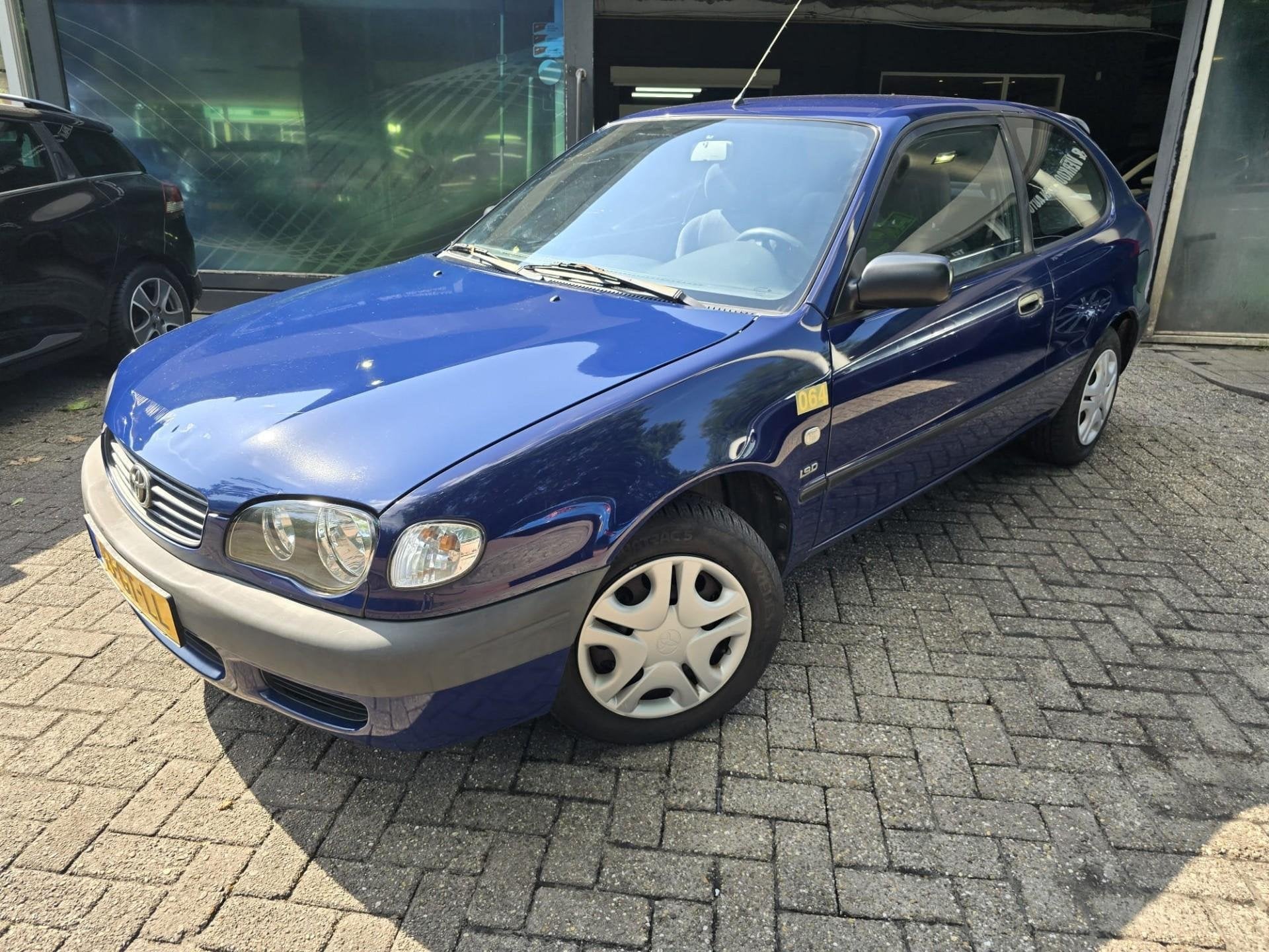 Toyota Corolla 1.9 D Terra UNIEK LAGE KM STAND | NAP | NIEUW, Auto's, Voorwielaandrijving, Blauw, Origineel Nederlands, Bedrijf