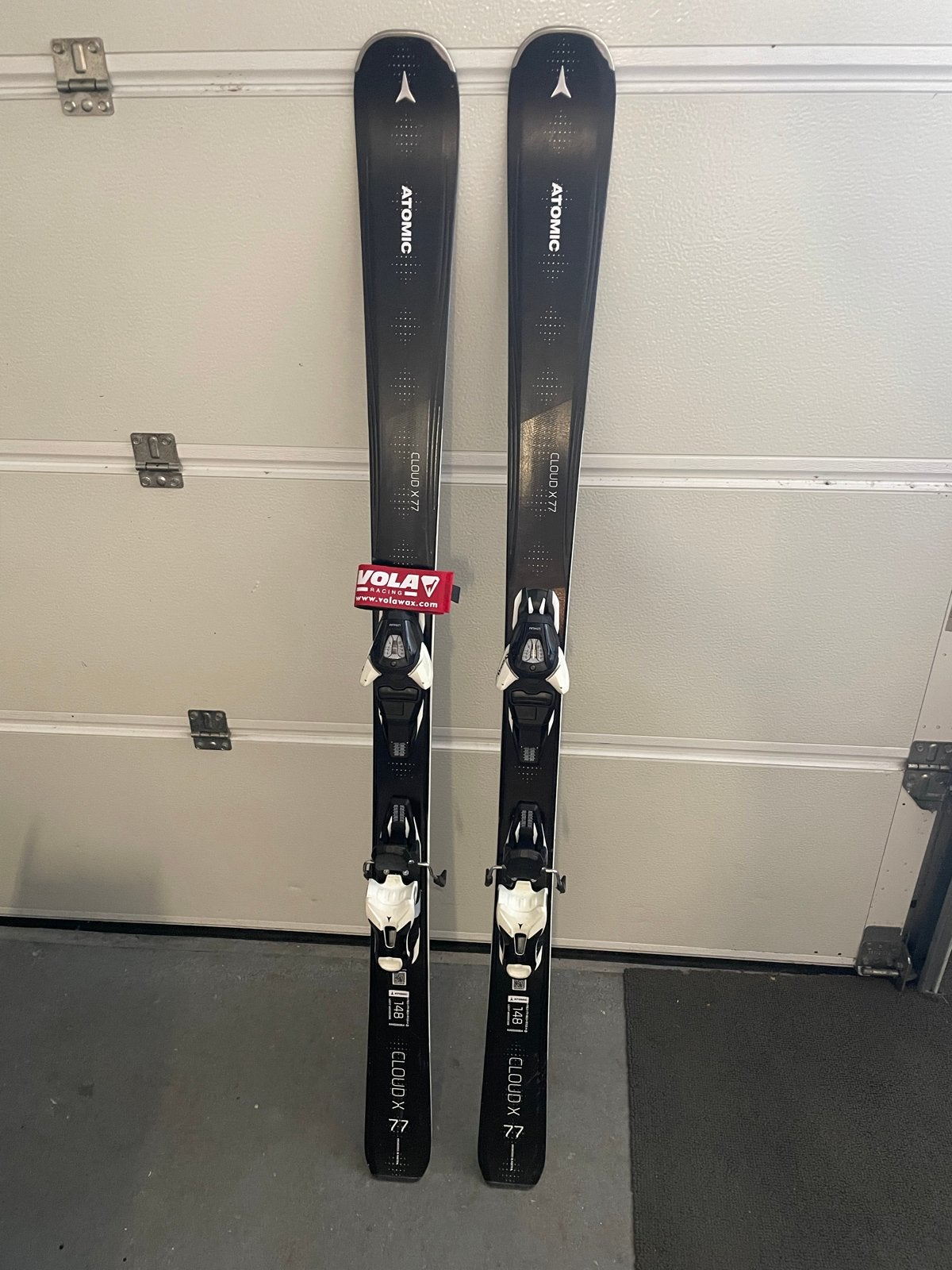 Atomic Cloud ski's 148cm - Net gewaxt en geslepen, 140 tot 160 cm, Gebruikt, Ophalen of Verzenden, Atomic