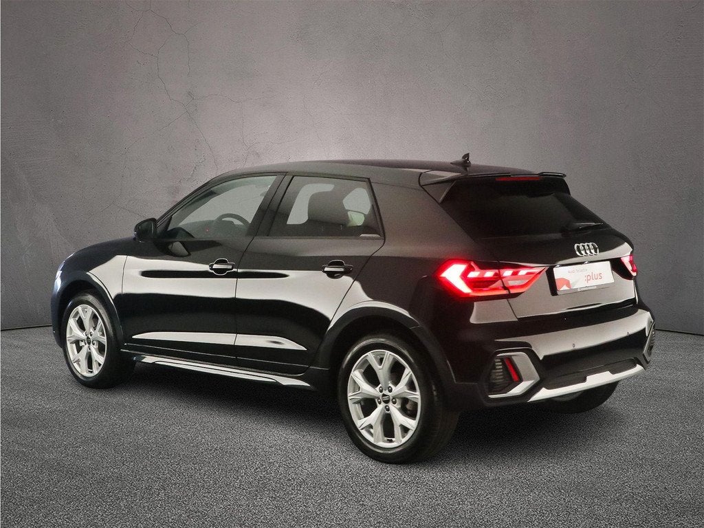 Audi A1 allstreet 30 TFSI Advanced edition | Full-led | ACC, Auto's, Audi, Stof, 116 pk, Zwart, Bedrijf