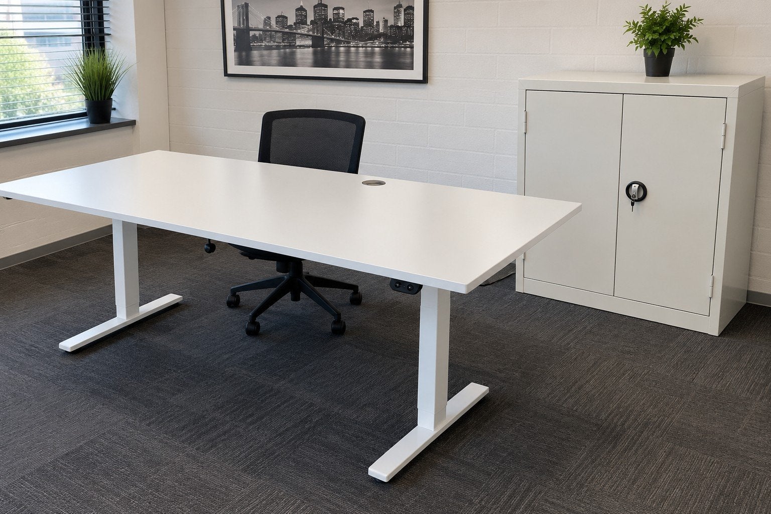 Elektrisch Verstelbare zit/sta bureau met dossierkast, Receptie of Entree, Ophalen, Gebruikt, Bureau