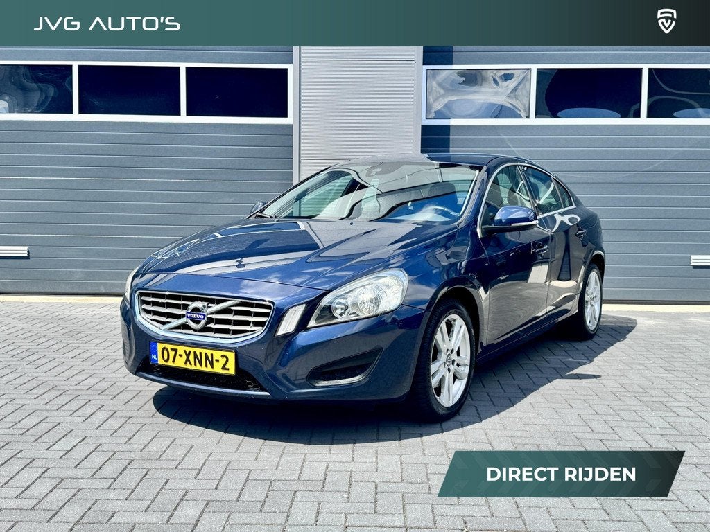 Volvo S60 1.6 T3 Momentum NAP/ Navi/ Cruise/ Climate/ Zeer g, Voorwielaandrijving, Stof, Gebruikt, Zwart