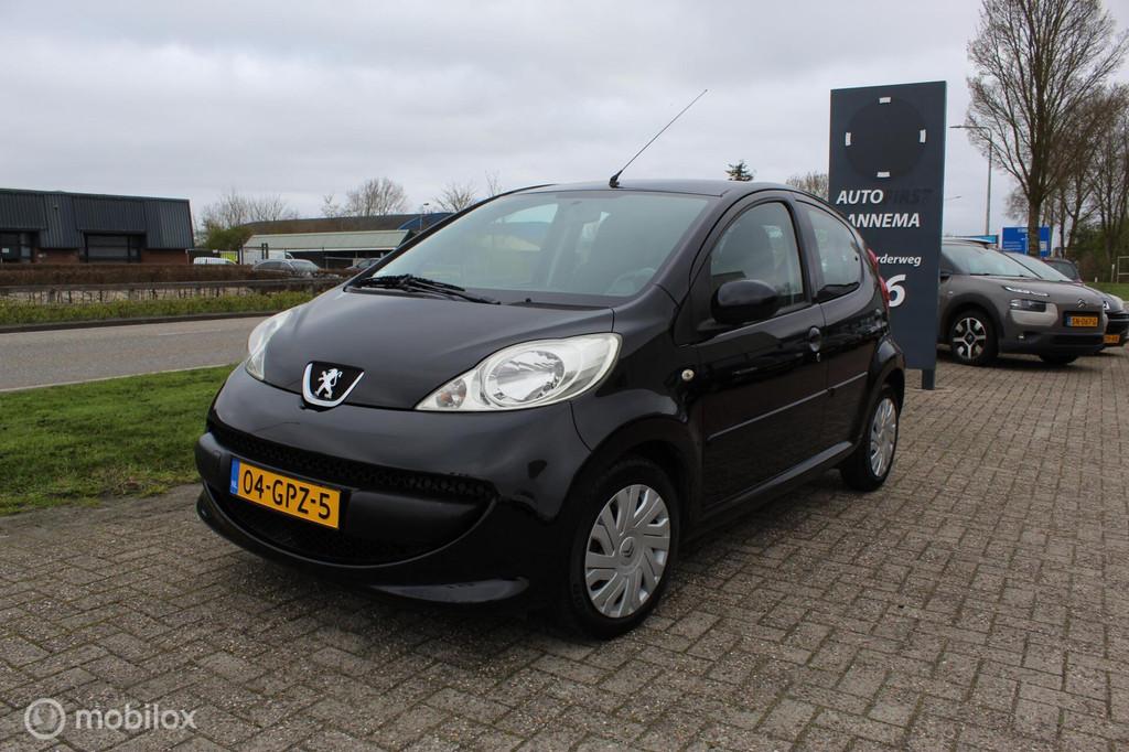 Peugeot 107 1.0-12V XS Automaat, Auto's, Peugeot, Gebruikt, 4 stoelen, Origineel Nederlands, Bedrijf